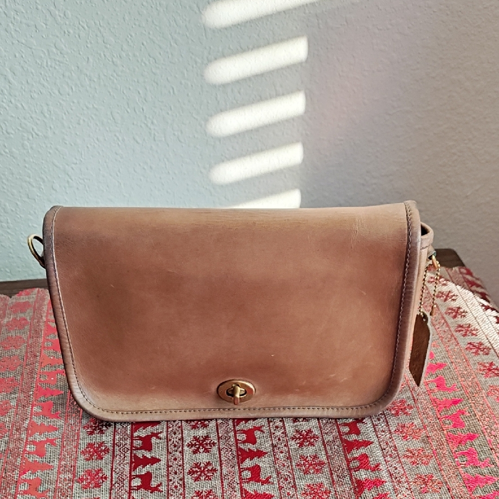 Vintage Coach Pre 94 Pocket Purse
